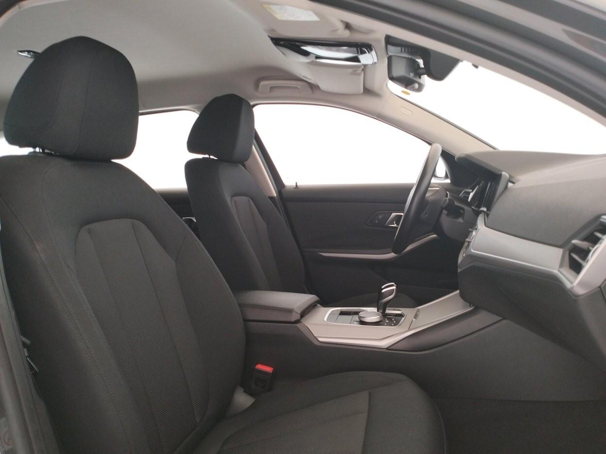 BMW 318d Touring mhev 48V Business Advantage auto - IVA ESPOSTA