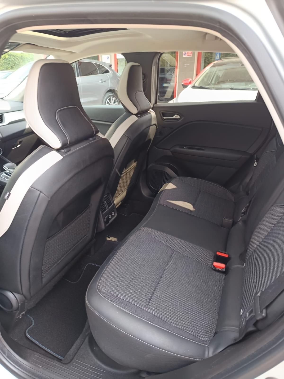 Renault Captur Plug-in Hybrid E-Tech 160 CV Intens