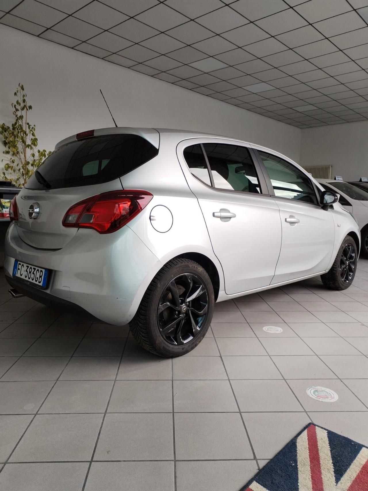 Opel Corsa 1.4 90CV GPL Tech 5 porte b-Color