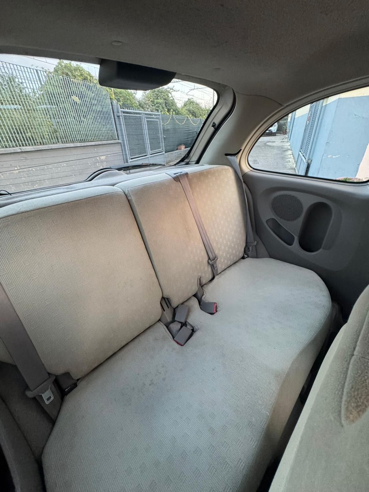 Nissan Micra 1.0 16V 3 porte Visia
