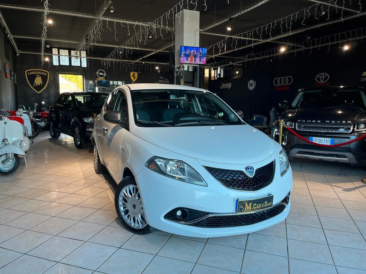 Lancia Ypsilon 2016 GPL