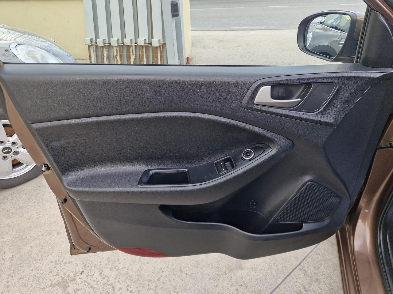 HYUNDAI I20 1.2 CONNECTILNE 75CV ANNO 10/2019
