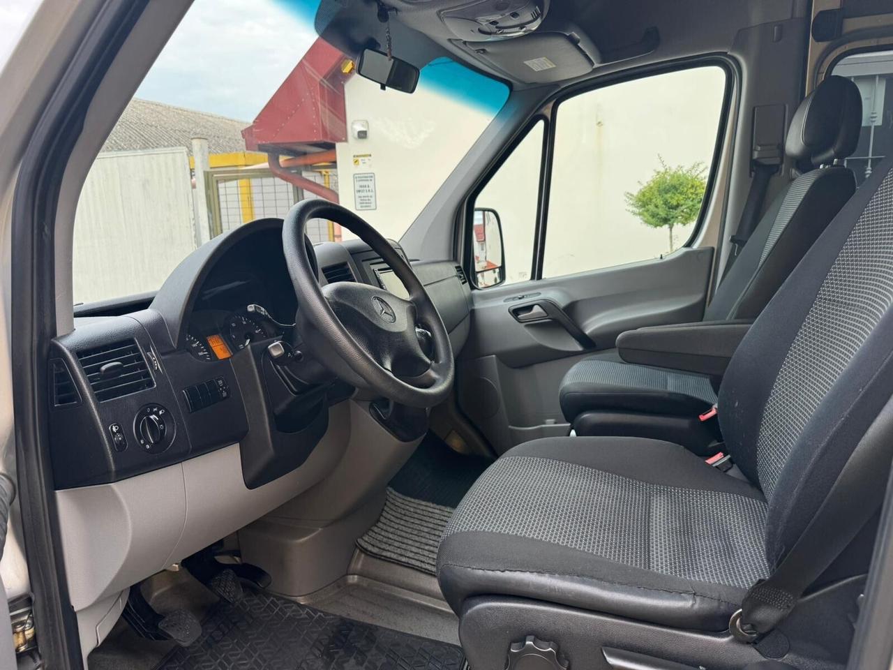 Mercedes-benz Sprinter 315 CDI 9 Posti Gancio T