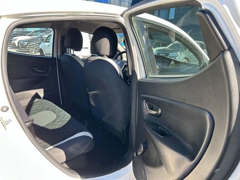 Lancia Ypsilon 1.2 Silver 69cv