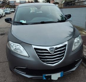 Lancia Ypsilon 0.9 TwinAir 85 CV 5 porte Metano Ecochic Gold