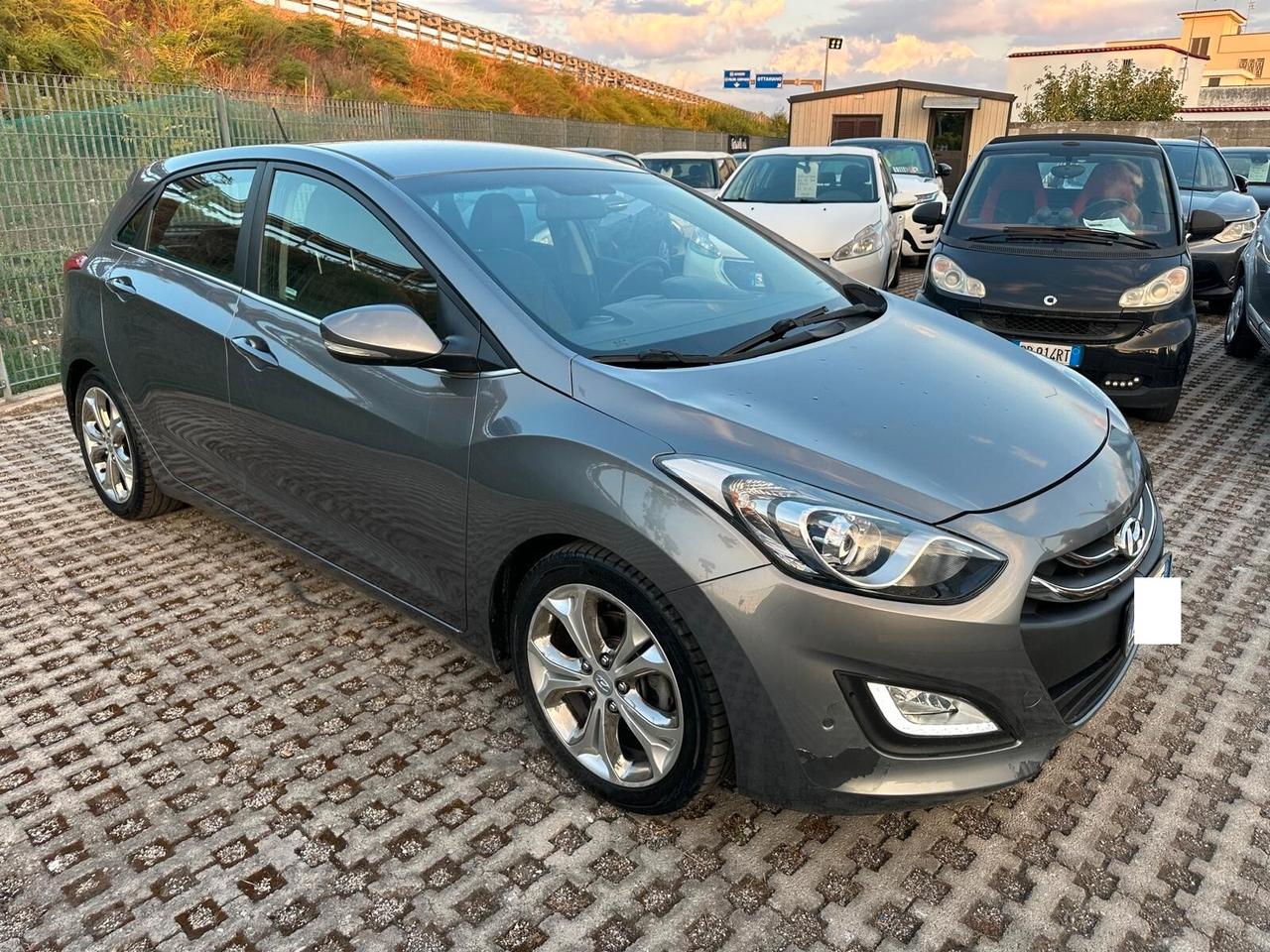 Hyundai i30 1.6 CRDi 128 CV 5p. Style-06/2012