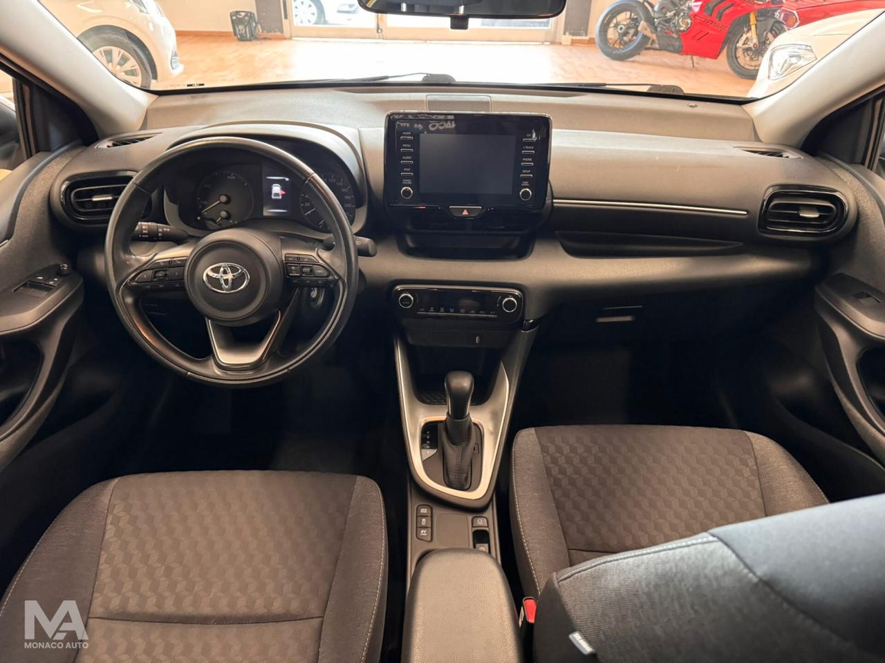 Toyota Yaris 1.5 90cv Hybrid Business 2021