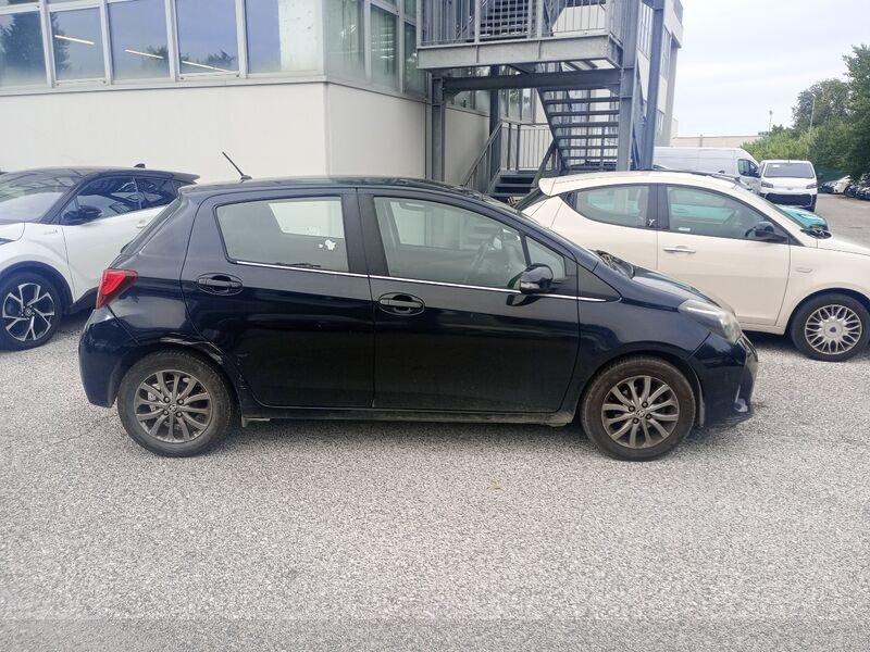 Toyota Yaris III 2015 Diesel 5p 1.4 d-4d Active E6