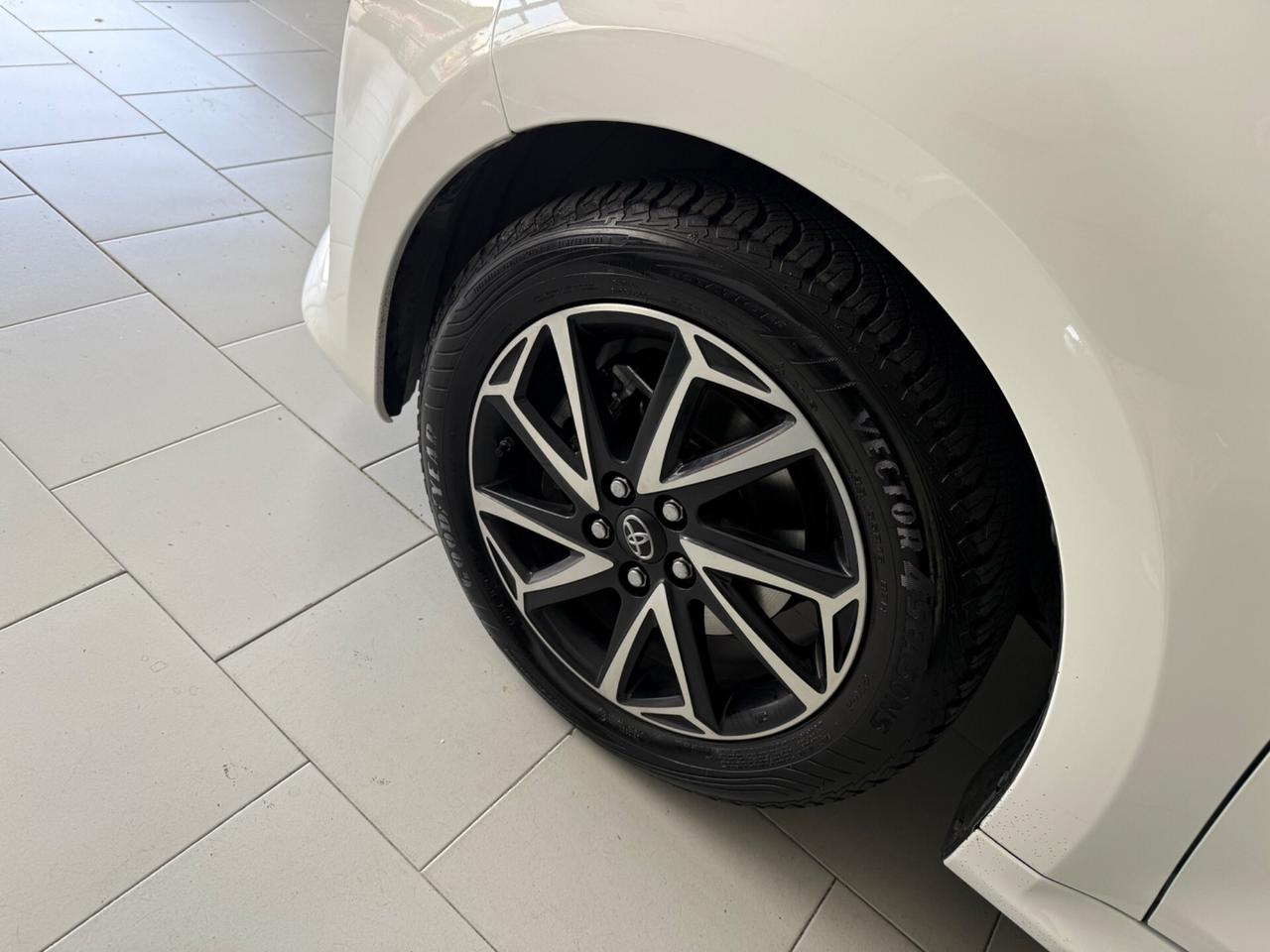 Toyota Yaris 1.5 Hybrid 5 porte Trend