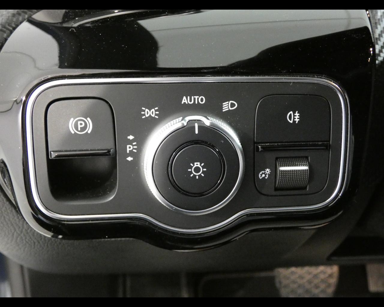 Mercedes-Benz Classe A (W177) - A 180 d Automatic Business