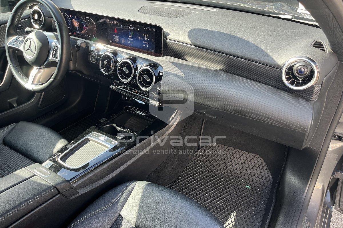 MERCEDES A 180 d Automatic Business Extra