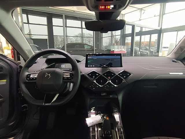 DS DS 3 Crossback 1.2 Hybrid 136cv DCT6 ANTOINE DE SAINT EXUPERY KM0