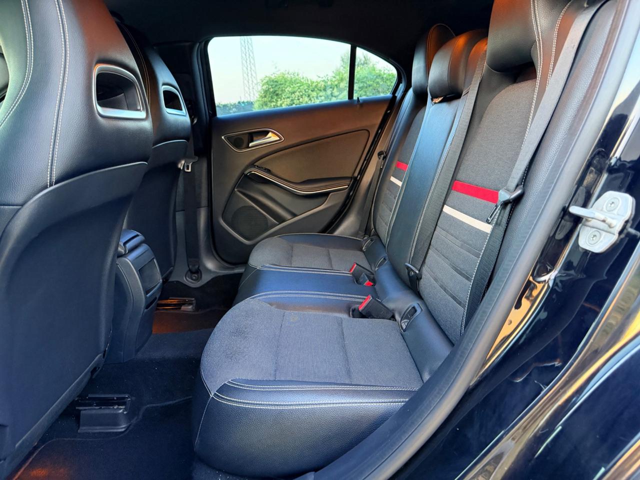 Mercedes-benz A 180 d Automatic Dark Night Edition 2016