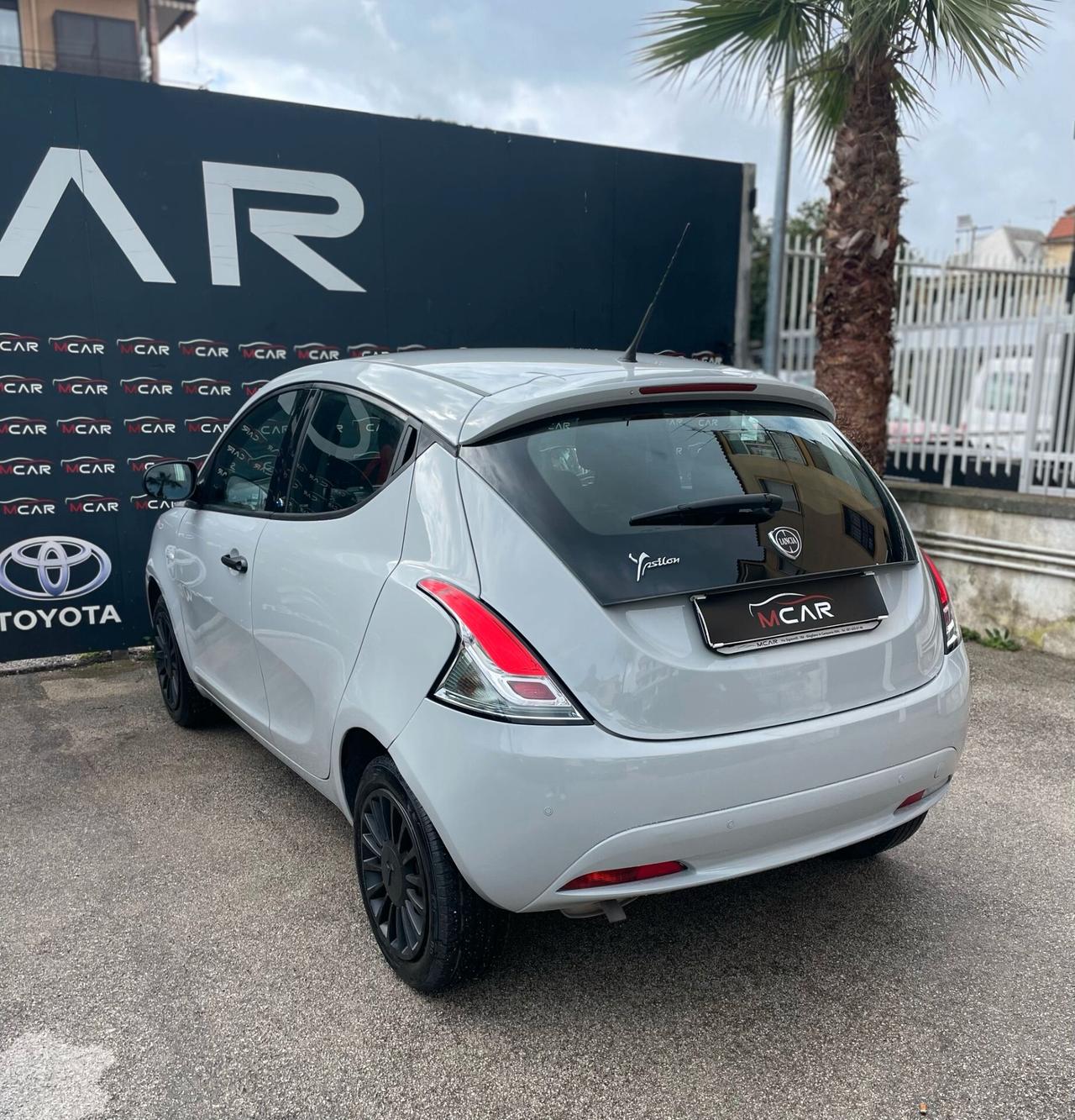 Lancia Ypsilon 1.2 69 CV 5 porte GPL Ecochic Elefantino Blu