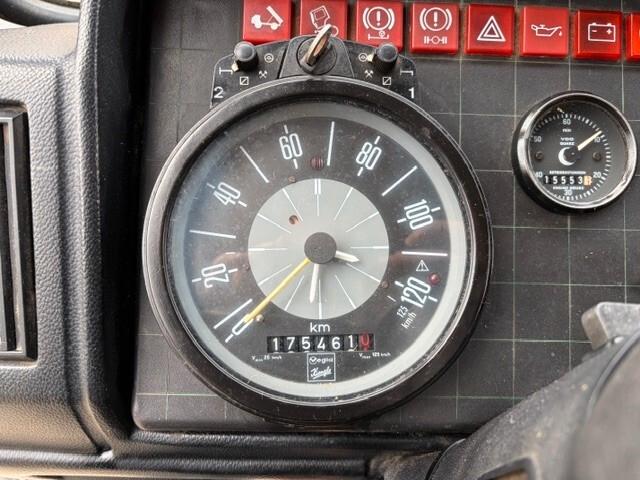 Iveco 109-14 Ribaltabile trilaterale