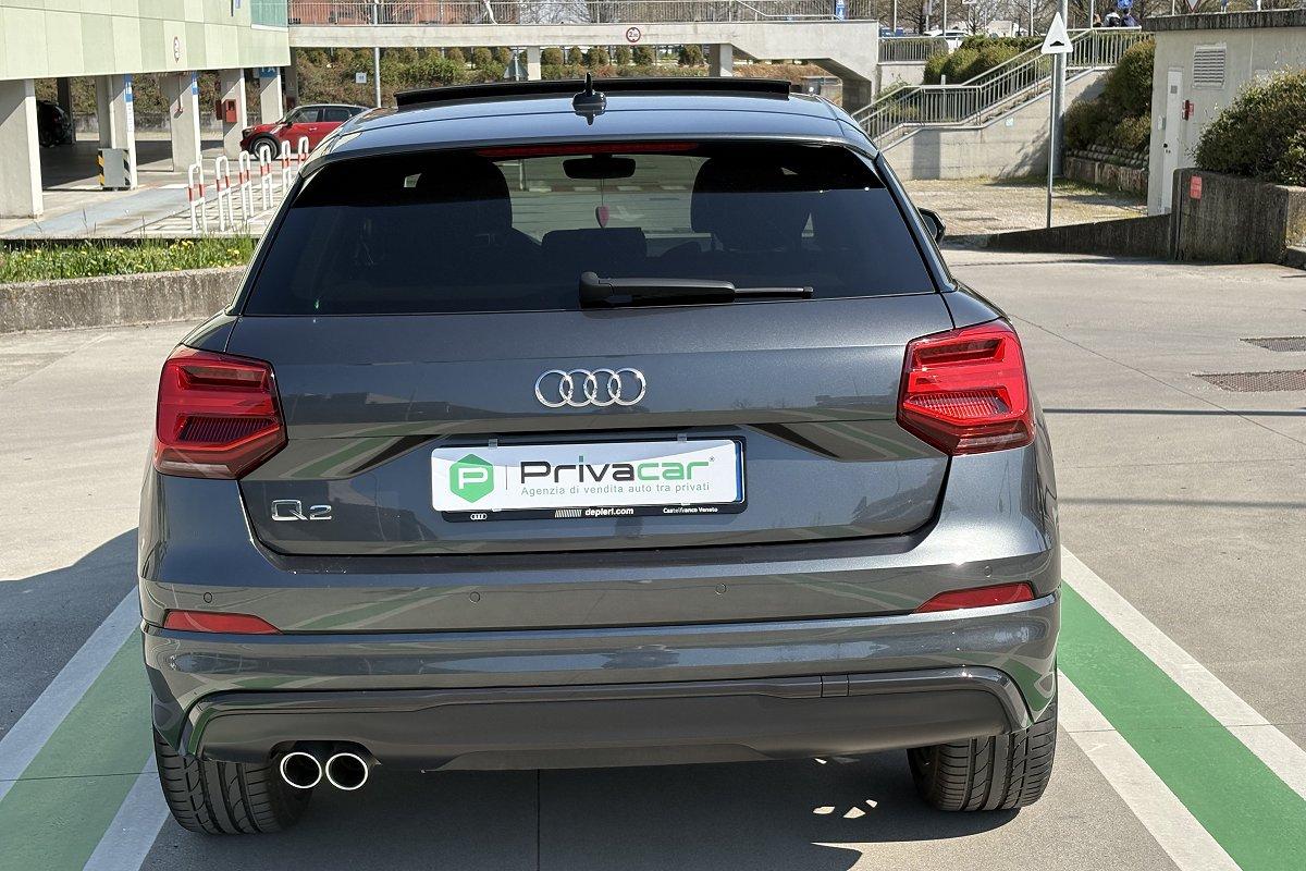 AUDI Q2 35 TFSI S tronic Identity Black