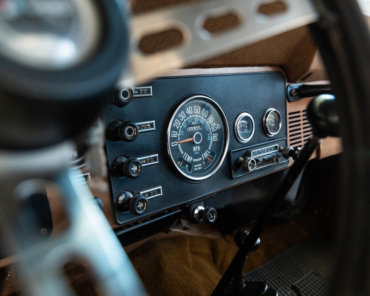 CJ-5 Golden Eagle V8 304 del 1979