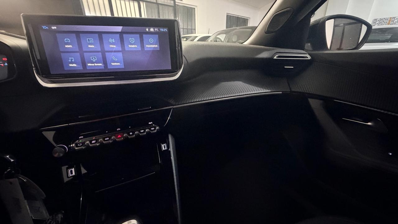 Peugeot 2008 Hybrid 110 e-DCS6 Allure