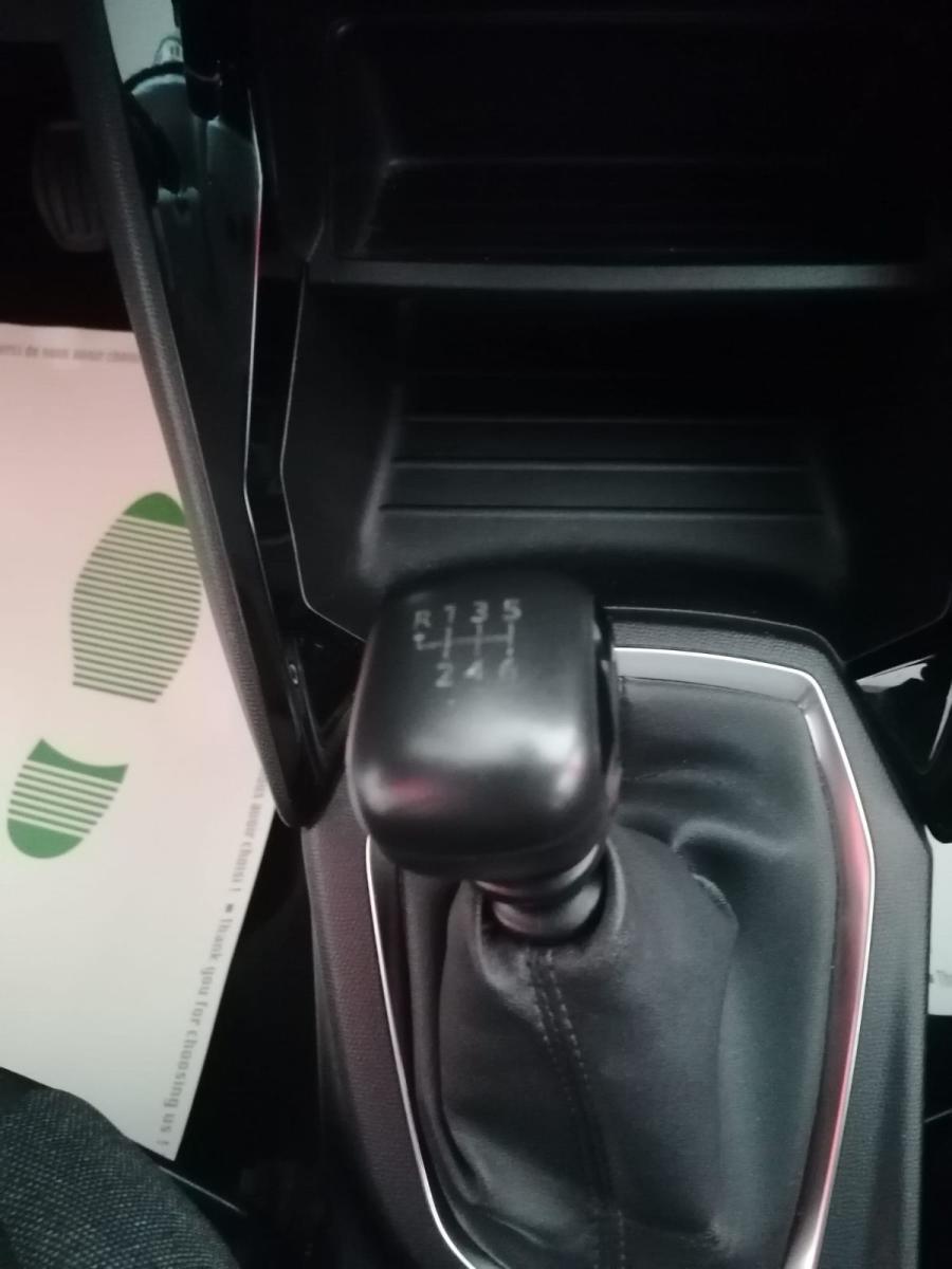 PEUGEOT - 208 - BlueHDi 100 S&S 5p. Active