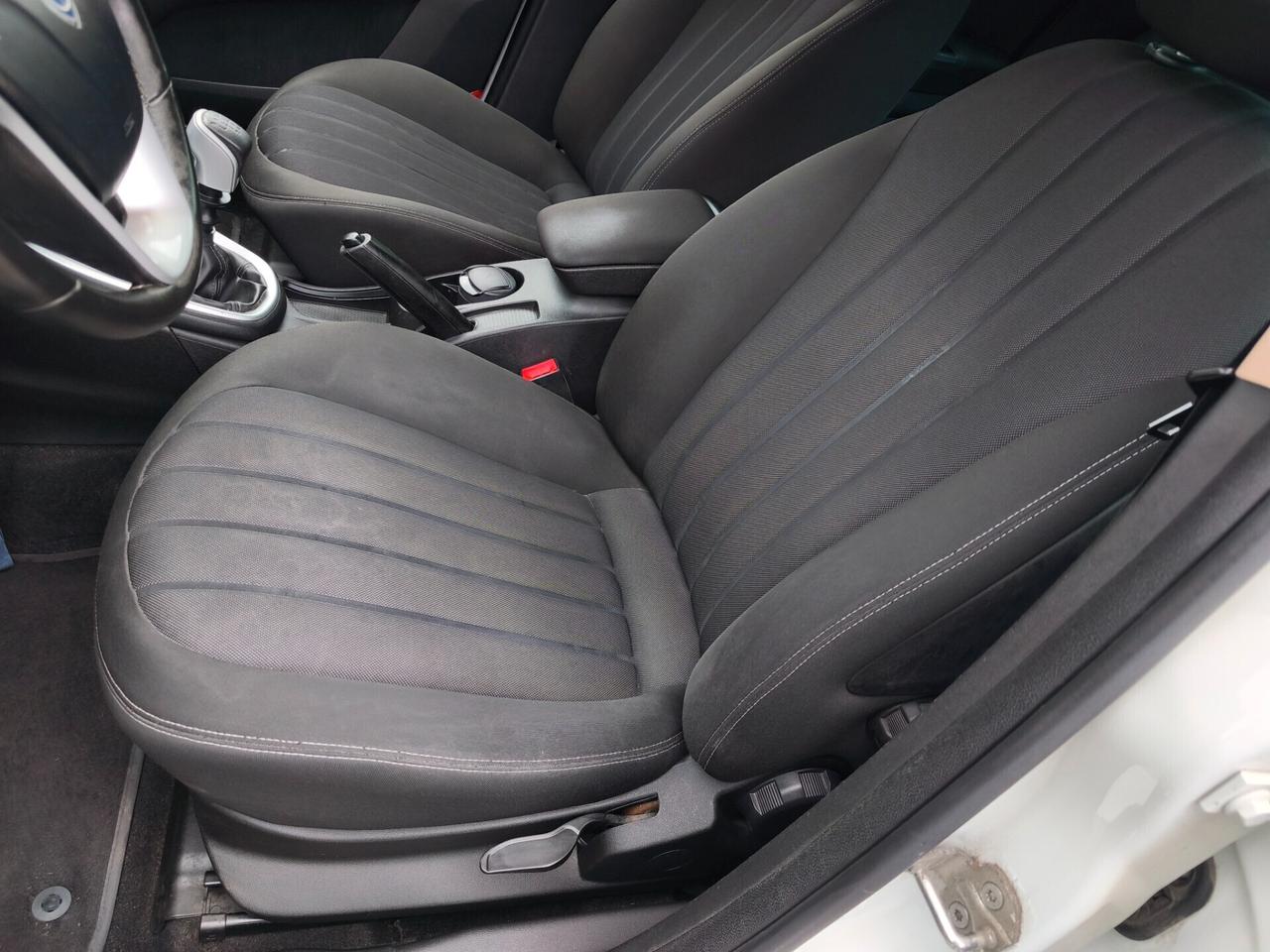 Lancia Delta 1.6 MJT DPF Gold