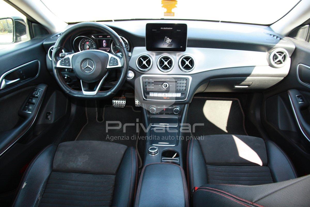 MERCEDES CLA 200 d Automatic Premium