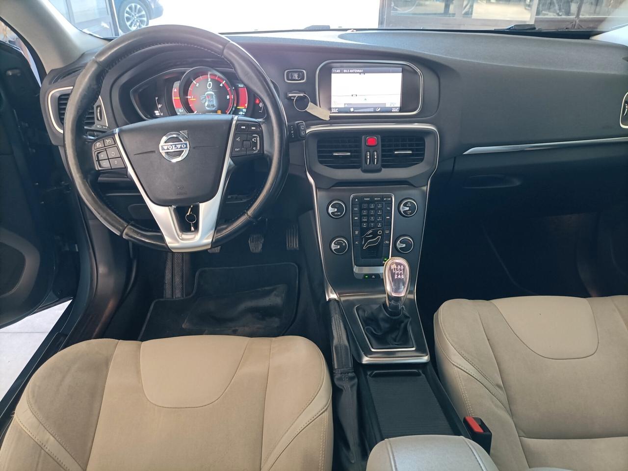 Volvo V40 D2 1.6 Momentum 09/2013