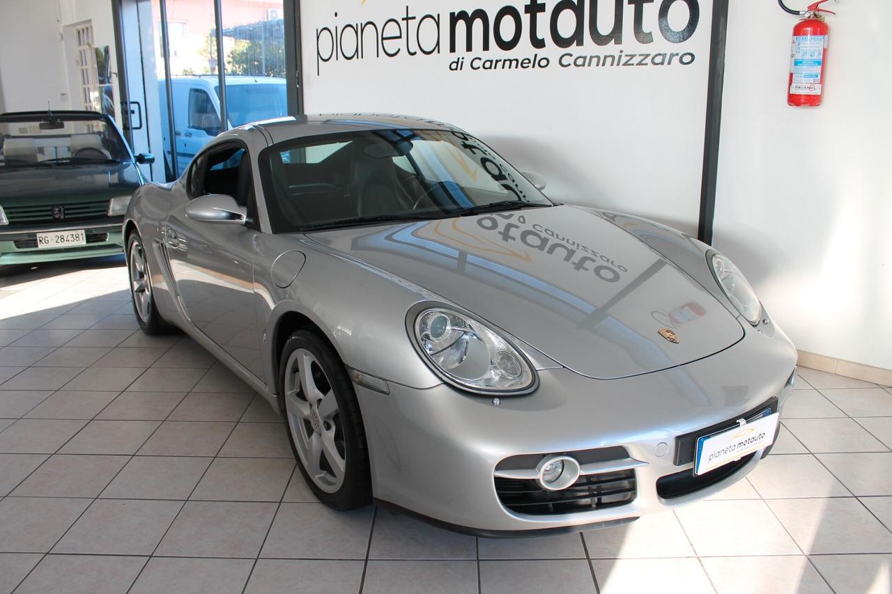 Porsche Cayman 2.7