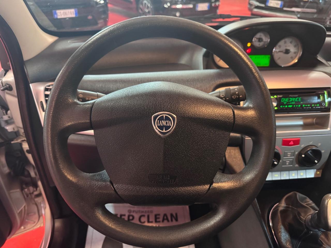 Lancia Ypsilon 1.2 Modamilano