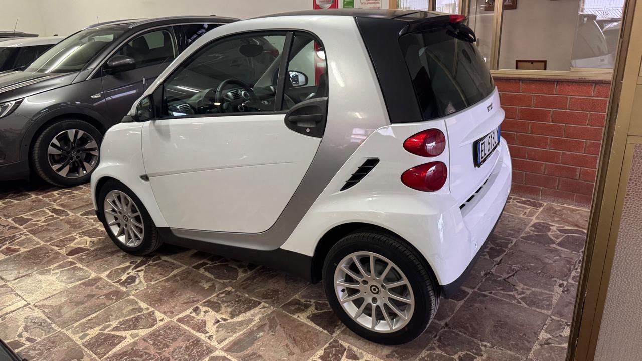 Smart ForTwo 1000 52 kW MHD coupé passion