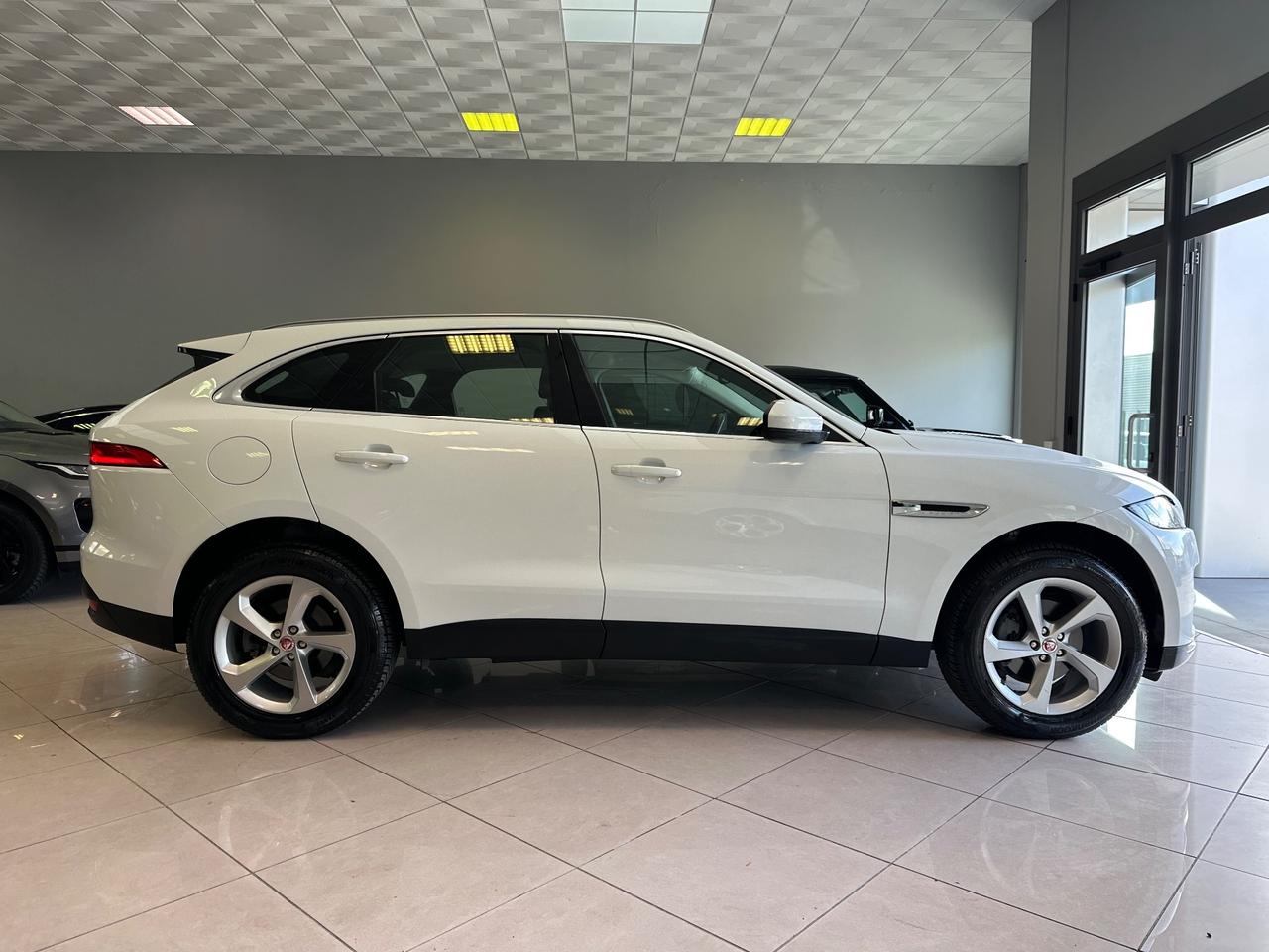 Jaguar F-Pace 2.0 D 180 CV AWD aut. Portfolio
