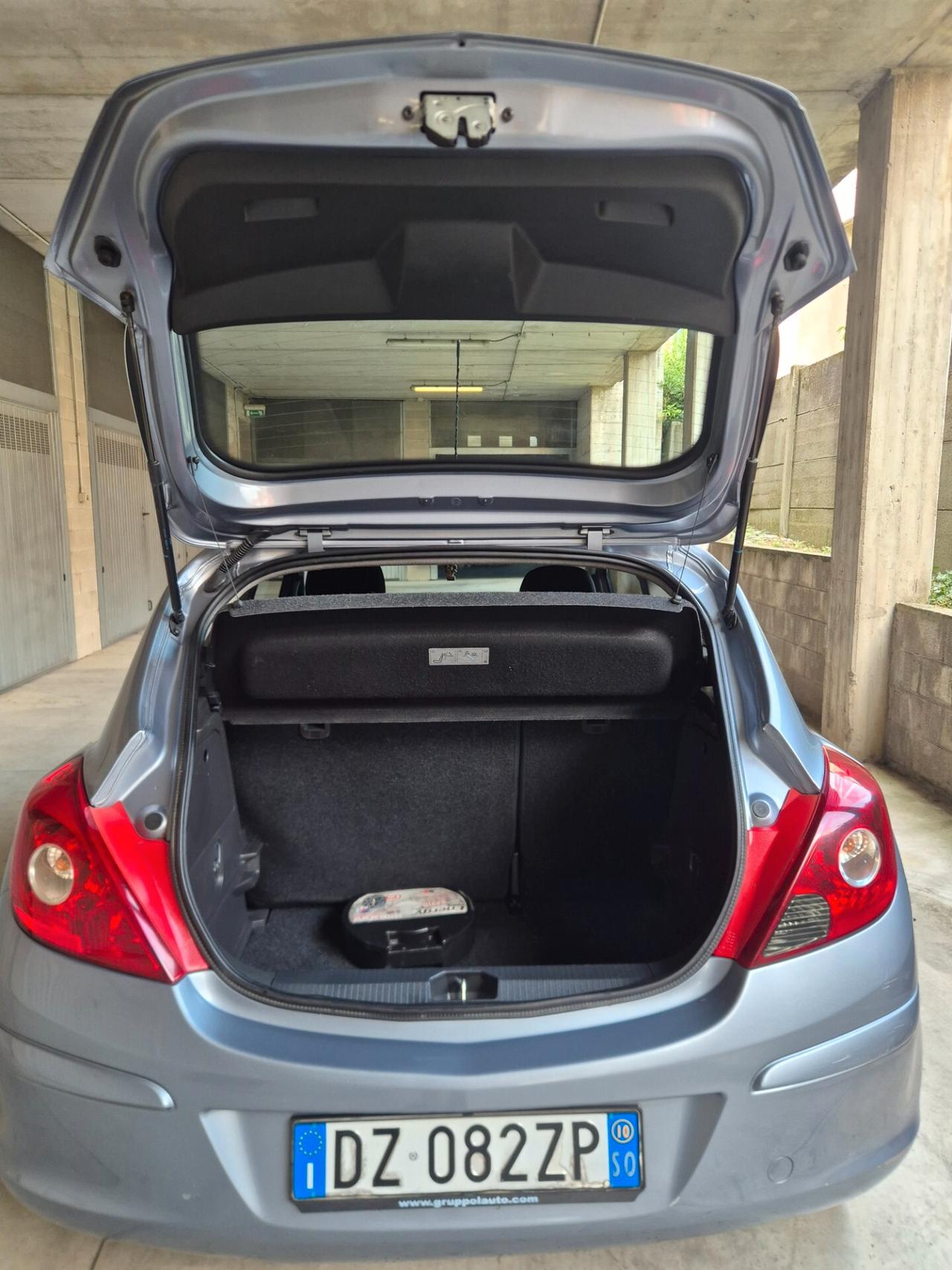 OPEL CORSA 1.4 BENZINA SPORT NEO PATENTATI