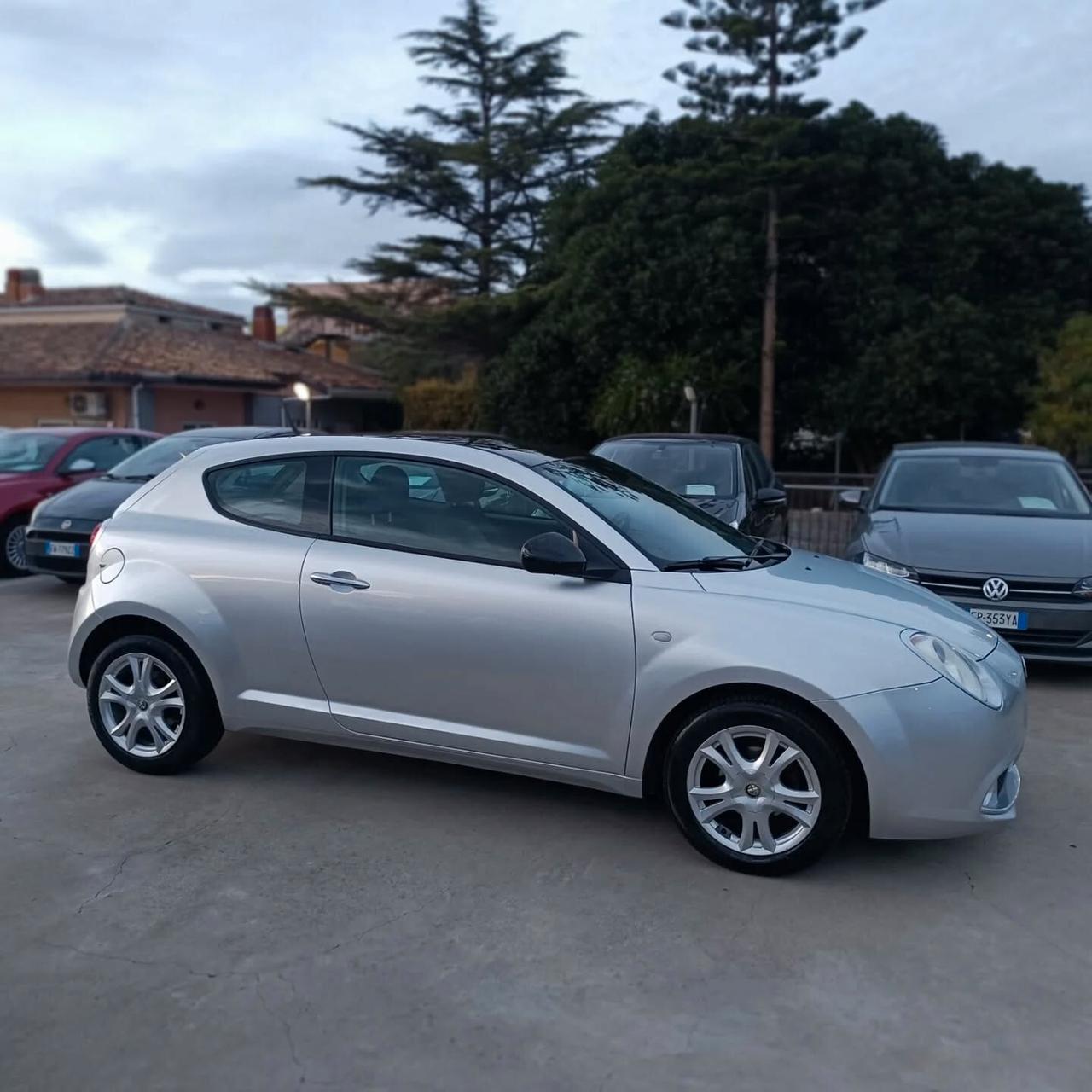 Alfa Romeo MiTo 1.4 78 CV BLACKLINE