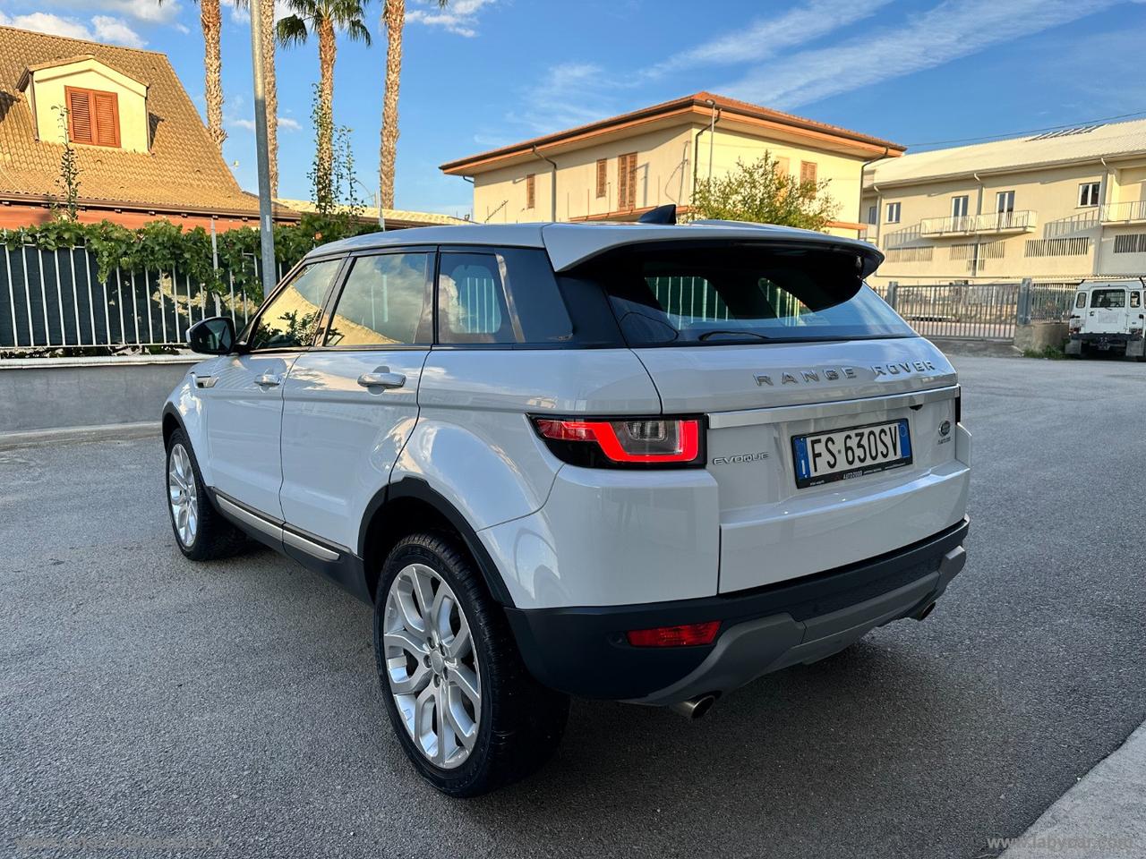 LAND ROVER RR Evoque 2.0 TD4 150 CV 5p. Bs Ed. SE