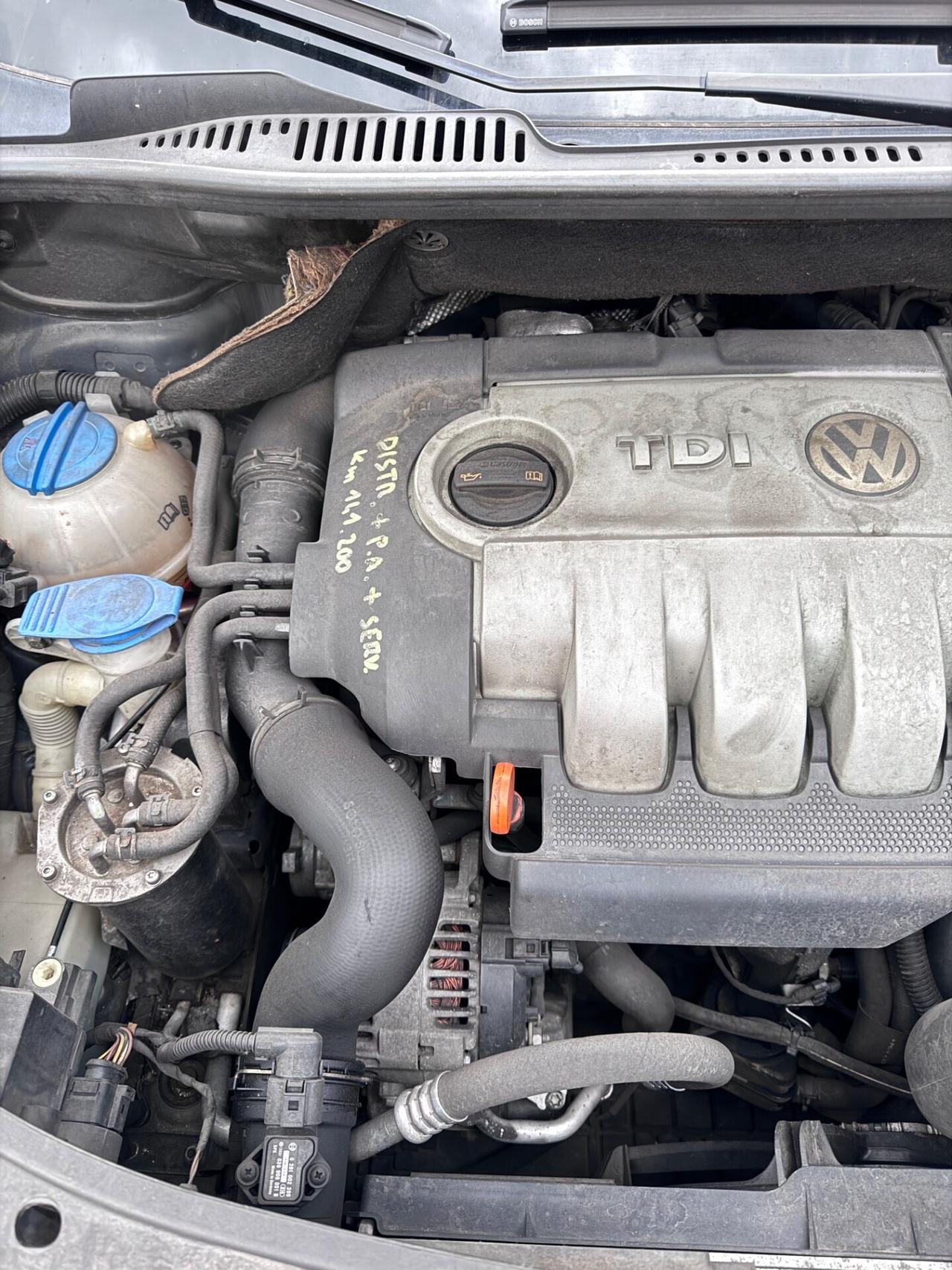 Volkswagen Touran 2.0 TDI DPF Highline 7 POSTI