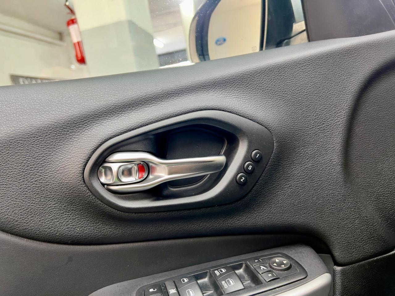 Jeep Cherokee 2.0 Mjt II Limited Strafull Optional