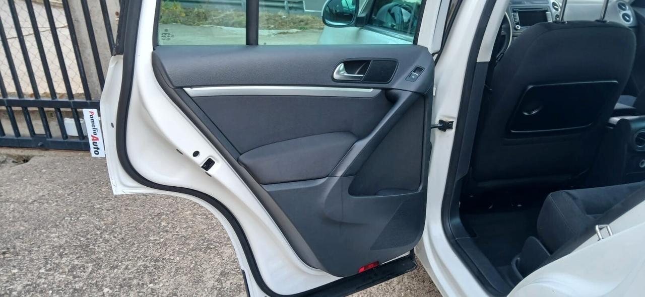 Volkswagen Tiguan 2.0 TDI 140 CV Sport & Style BlueMotion - 2013