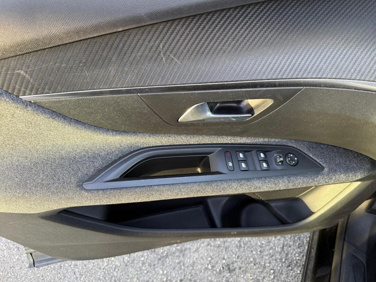 Peugeot 3008 BlueHDi 130 S&S Allure