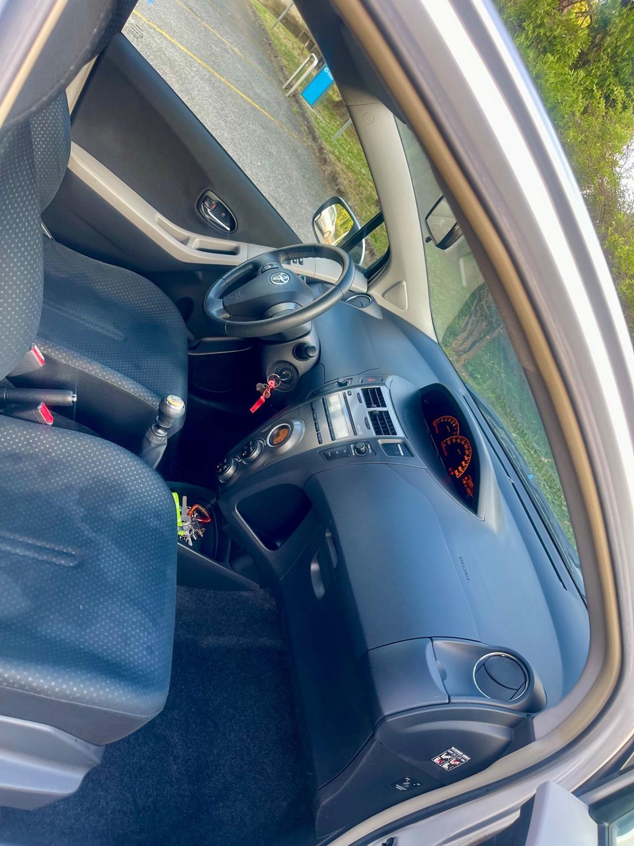 Toyota Yaris 1.3 5 porte Sol