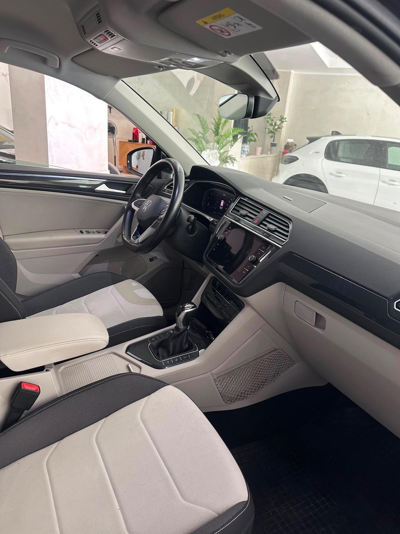 Volkswagen Tiguan 2.0 TDI 150 CV SCR DSG Elegance