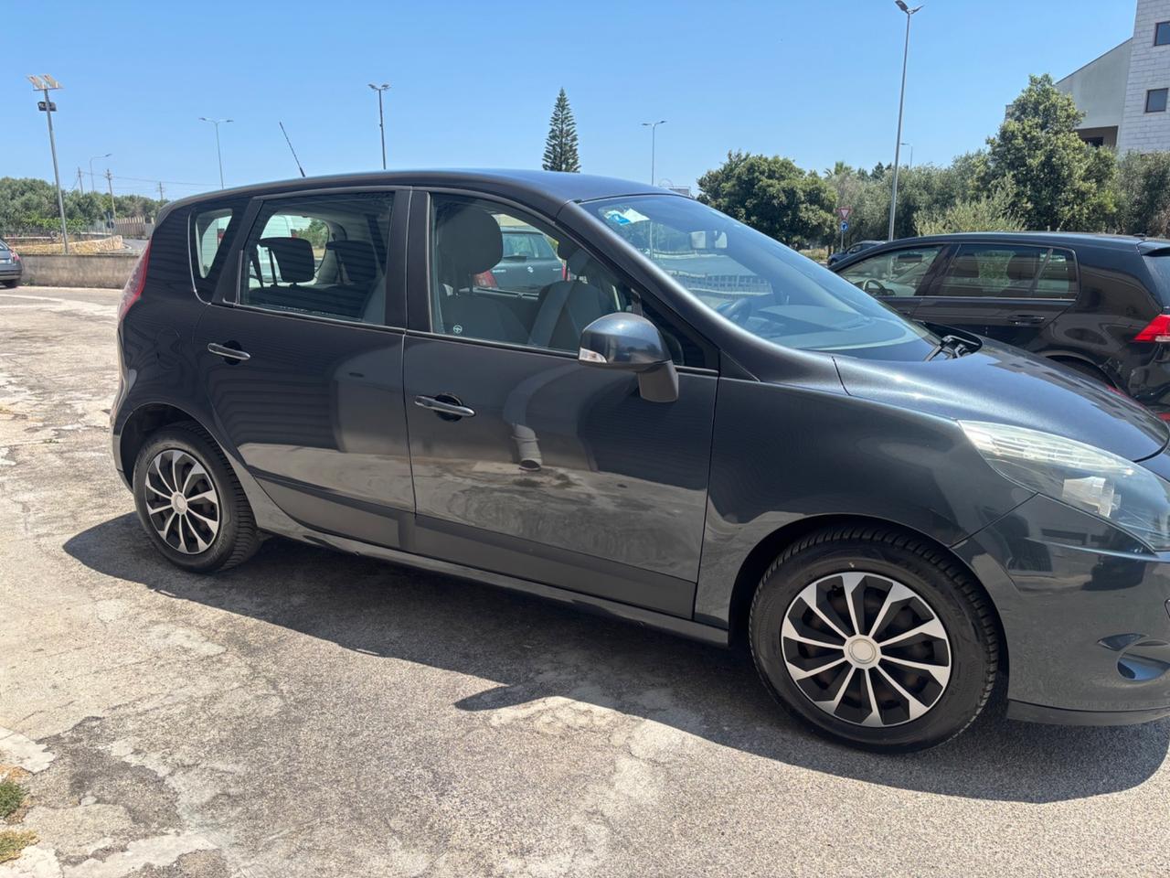 Renault Scenic Scénic X-Mod 1.5 dCi 105CV Confort