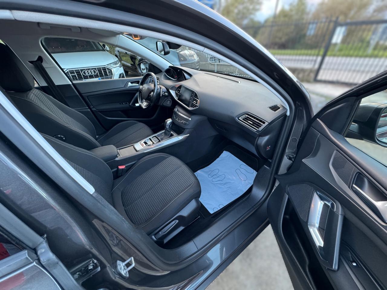 Peugeot 308 BlueHDi 130 S&S SW Business