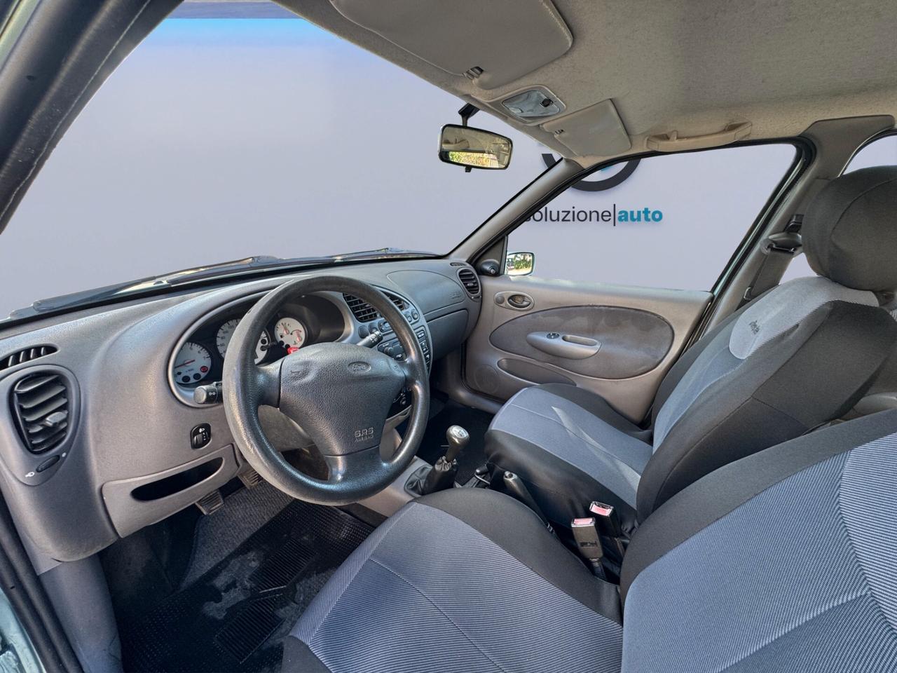 Ford Fiesta 1.2i 16V cat 5 porte Ghia
