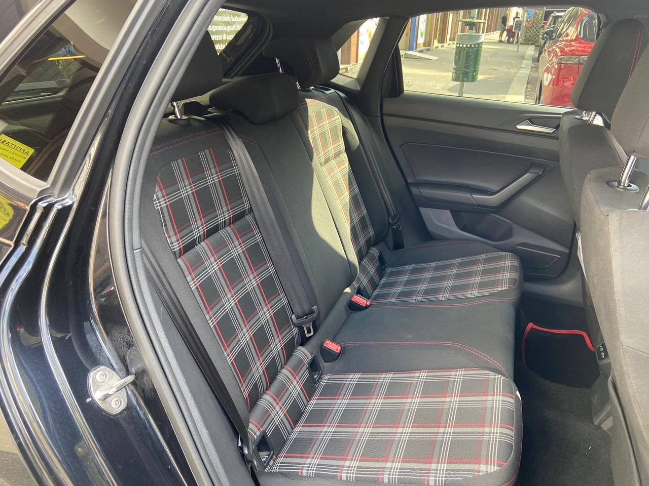 Volkswagen Polo GTI Sport 2.0 TSI GTI #12134
