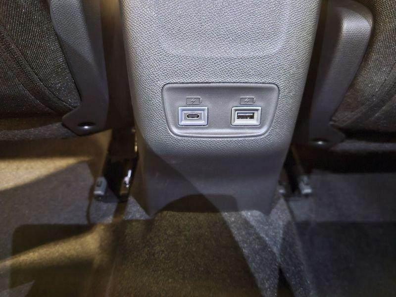 Peugeot 2008 Hybrid 136 e-DCS6 Allure auto