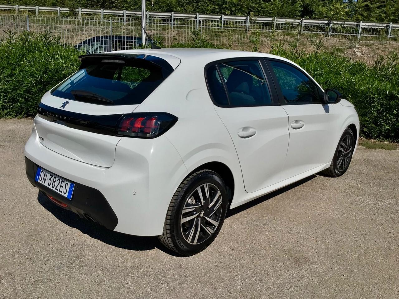 Peugeot 208 BlueHDi 100 Cv 5 porte Active