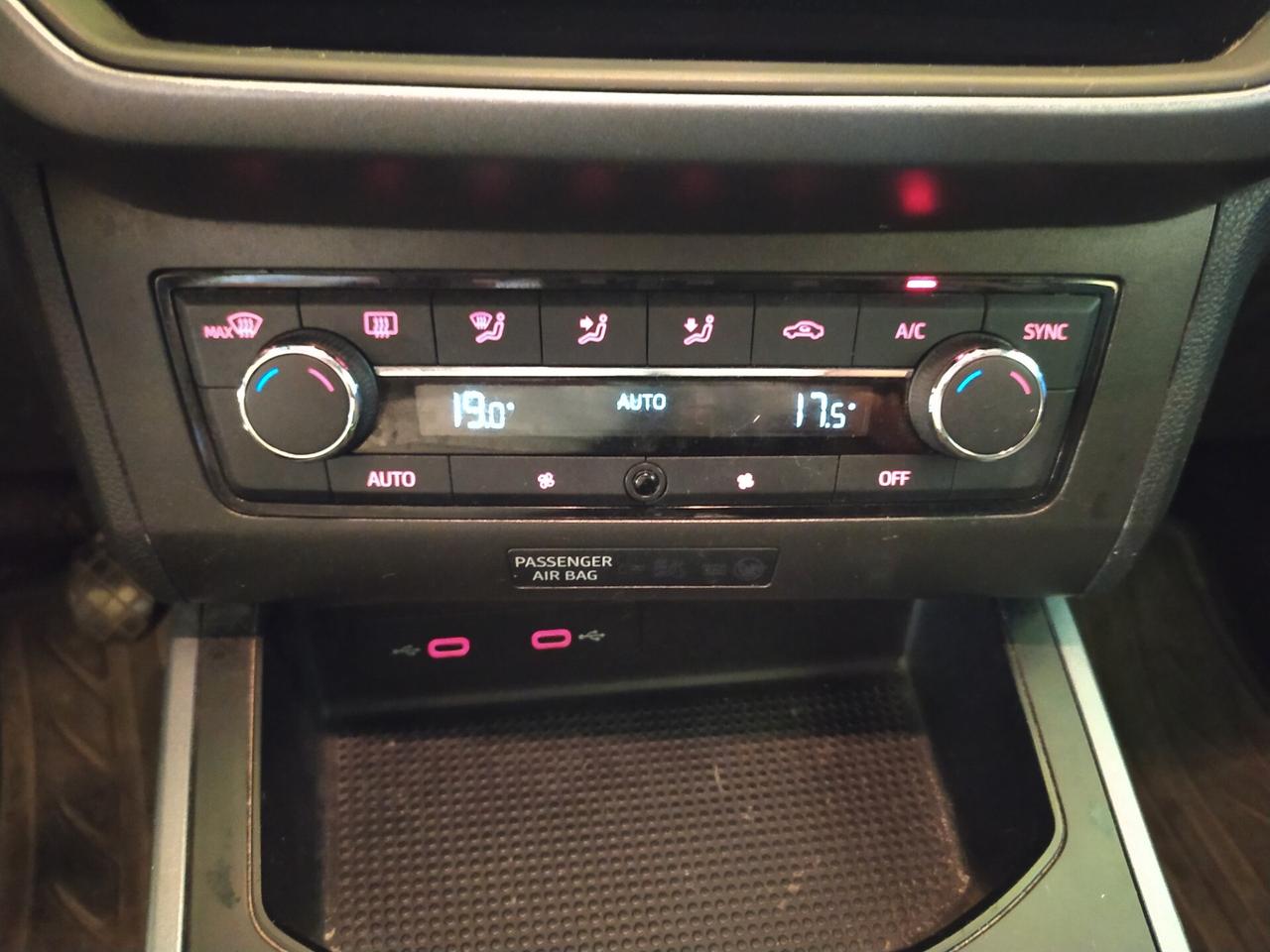 Seat Arona 1.0 TGI Style Neopatentati