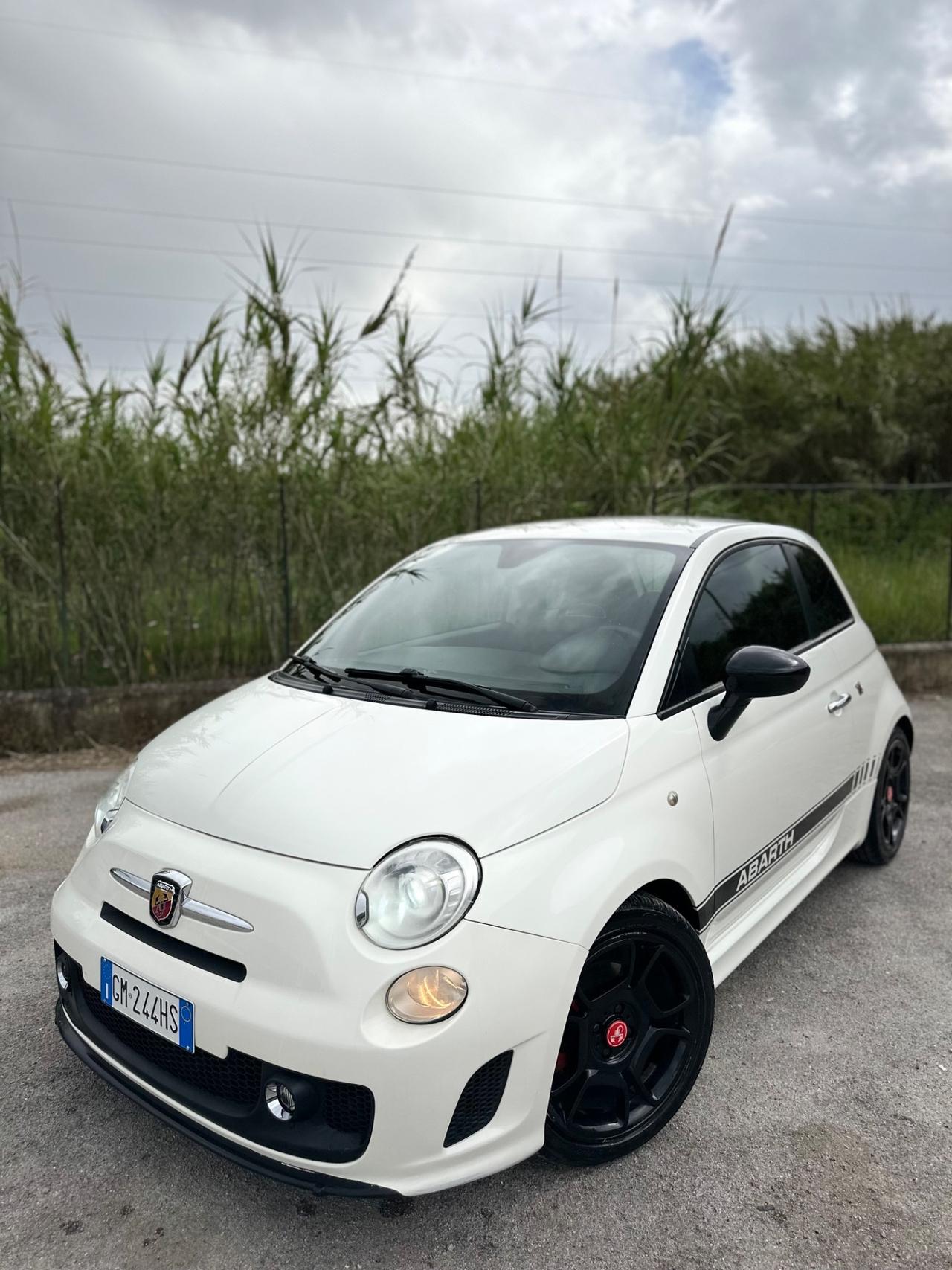 Abarth 500 1.4 Turbo T-Jet Custom