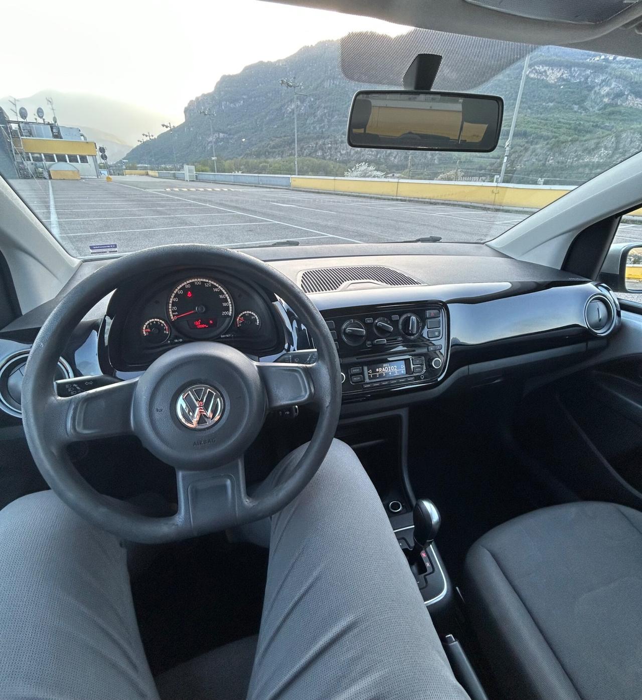 Volkswagen up! Neopatent. CAMBIO AUTOMATICO