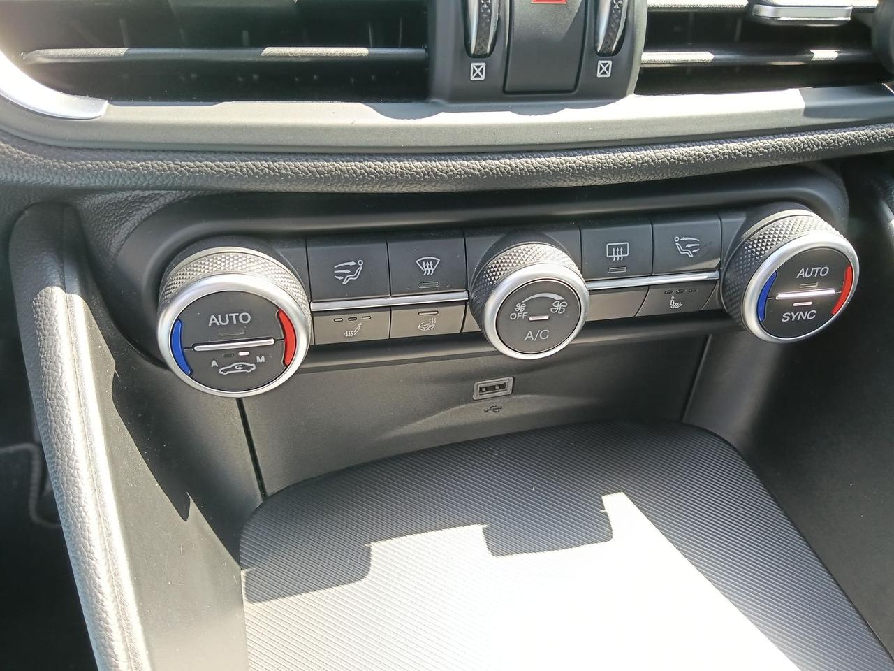 Alfa Romeo Giulia 2.2 Turbo Veloce TD 210 #11406