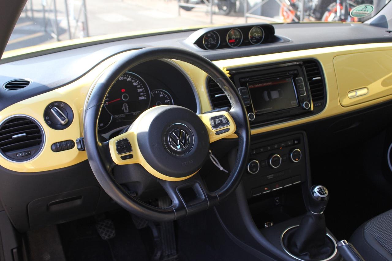 Volkswagen Maggiolino 1.2 TSI Design 105CV – Cerchi 18”, Sound Fender, Sedili Riscaldati